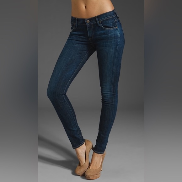 Citizens Of Humanity Denim - Avedon Skinny Leg in Spectrum
Citizens of Humanity
Color:Spectrum SZ 24